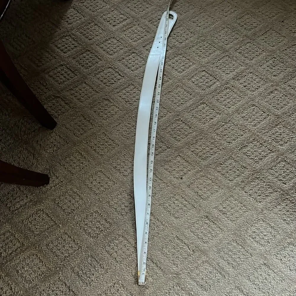 Vintage White Belt with Gold Buckle – Size Medium - Picture 7 of 8